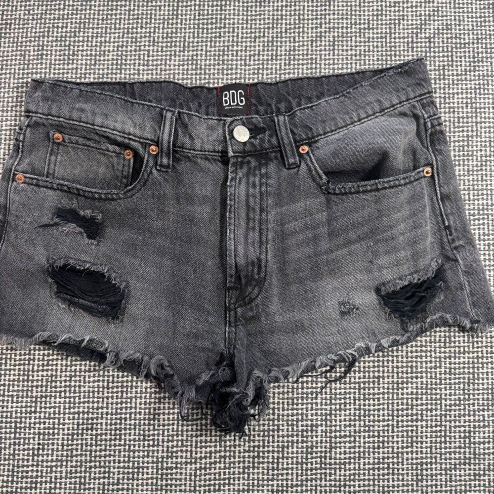 BDG Urban Outfitters Essential Mid-Rise Distressed Black Denim Shorts Size 29